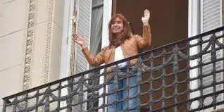 La Corte Suprema ratificó que Cristina Kirchner deberá seguir usando la tobillera electrónica