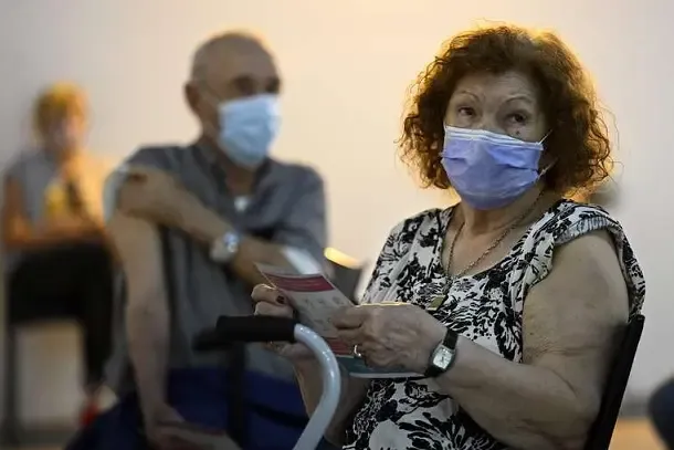 La falsa noticia en Bolivia que vincula a las vacunas contra el coronavirus con los “hombres lobo”