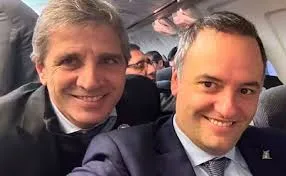 La manzana que es roja por dentro ya está en la Argentina