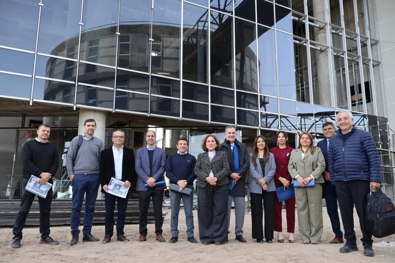 La Municipalidad de la Capital finalizó las obras de repavimentación integral en la calle Maipú Norte
