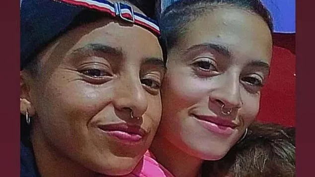 La niña de 11 años que quedó huérfana en el mar y pasó 84 horas a la deriva: ¿quién mató a su