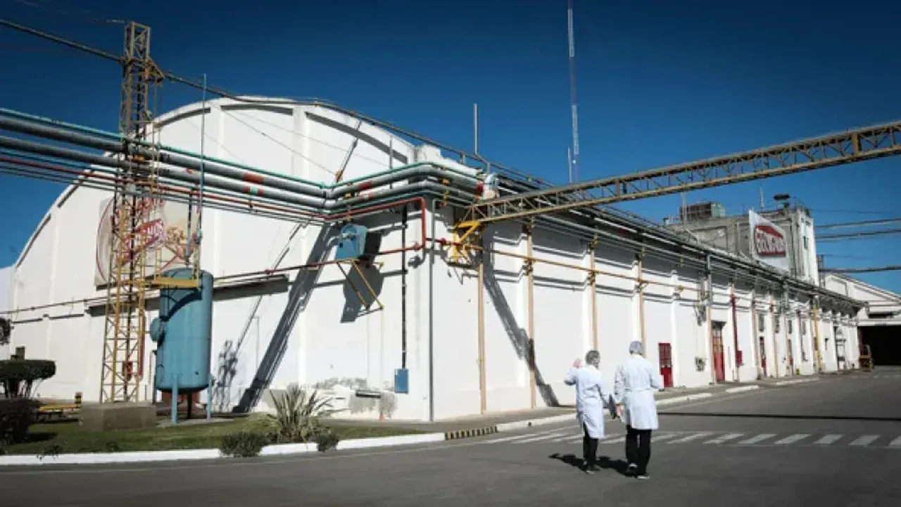 La niña que murió y su madre la colocó dentro de un cajón con cemento para usarla de mesita de luz