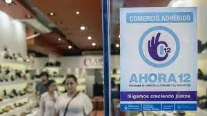 La oposición criticó a Cristina por “pedir el cierre de las importaciones con un iPhone de 520 mil pesos en la mano”