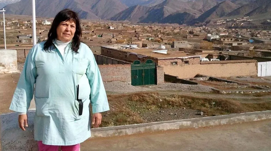 La pareja dispareja que revolucionó las redes: él tiene 24 años y ella 61