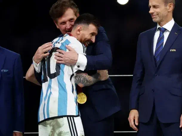 La propuesta de Alejandro Domínguez a Lionel Messi: "Le dije que venga a..."