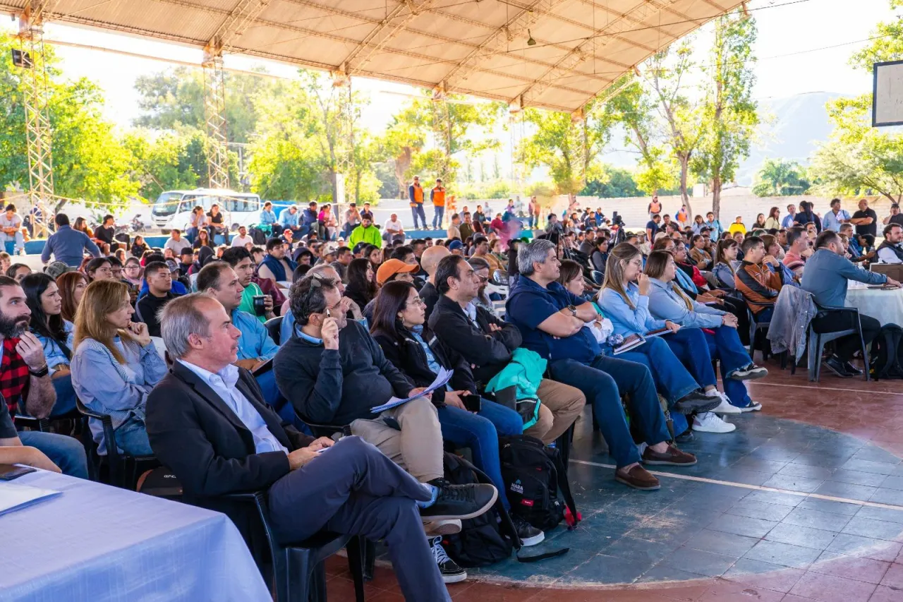La respuesta de Jesica Cirio cuando le preguntaron de qué vive el futuro papá de su hijo