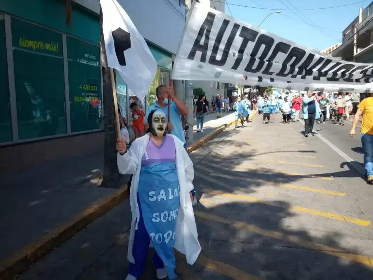 La sorprendente historia del libro que desató un escándalo religioso