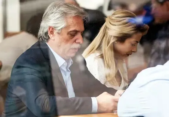 "La única persona que miente sistemáticamente es ella..."