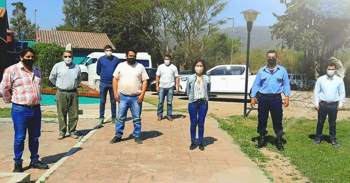 Las fotos de Barón y Tucu López apasionados a plena luz del día