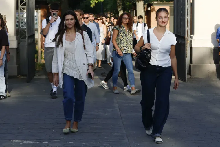 Las fotos de Leonor, heredera de la Corona española, en su primer día como estudiante de Ciencias Políticas