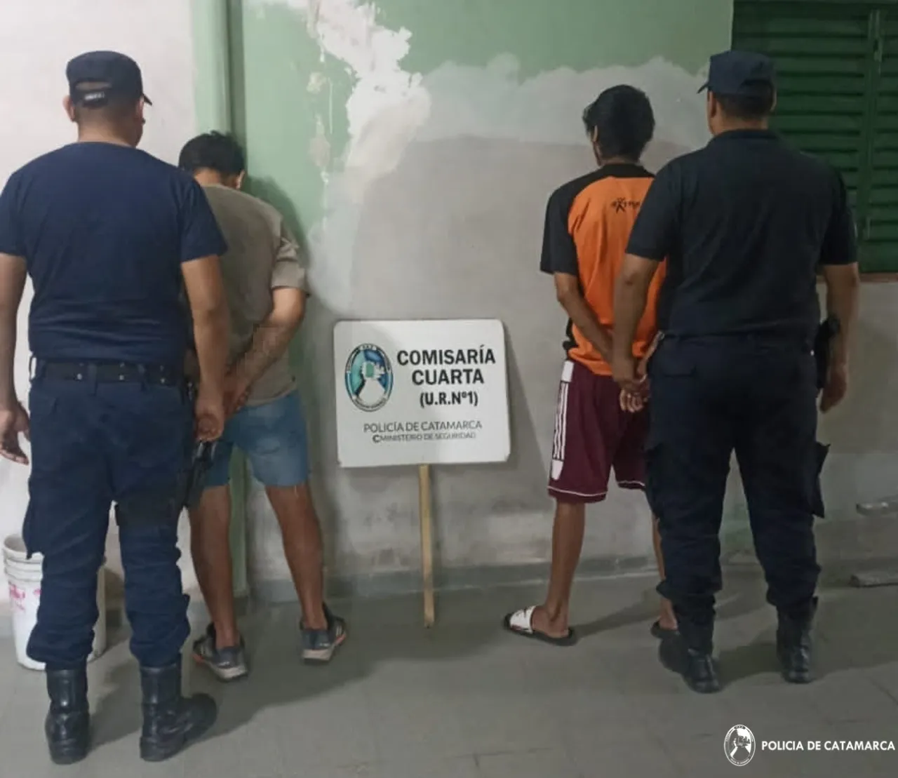Las fotos del momento en que L-Gante tiró billetes de mil pesos para festejar que no irá preso