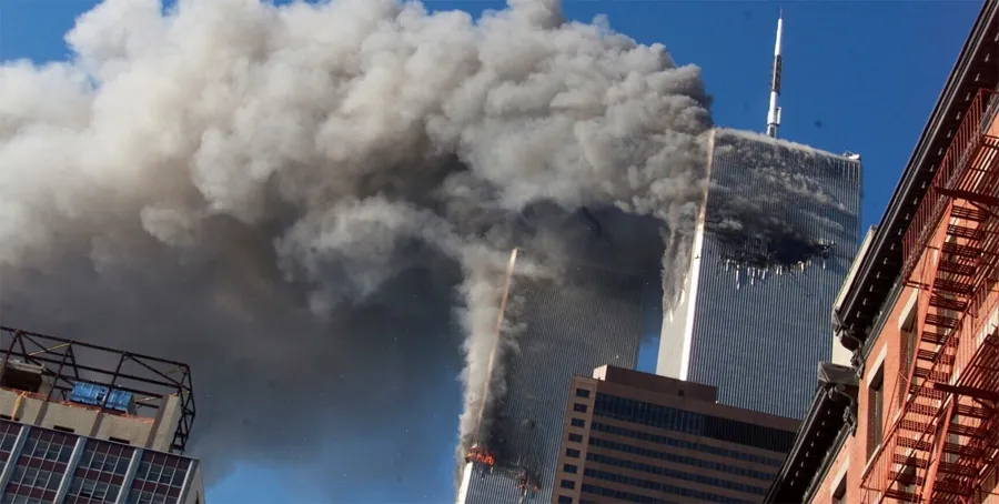 Filmó las Torres Gemelas el 11 de septiembre de 2001: 25 años después, se animó a ver las imágenes