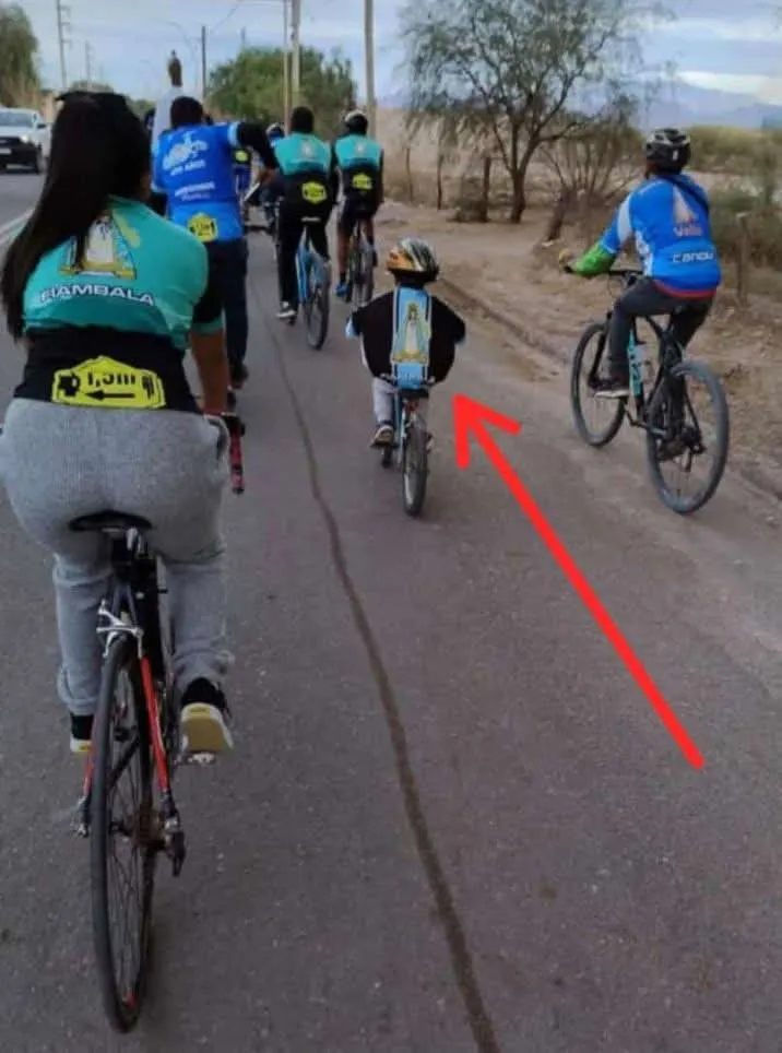 Le apuntaron con una pistola y le robaron en la parada de colectivos
