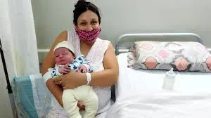 Le preguntó a una alumna por "mamá" y su respuesta la dejó helada: "mi corazón se rompió y..."