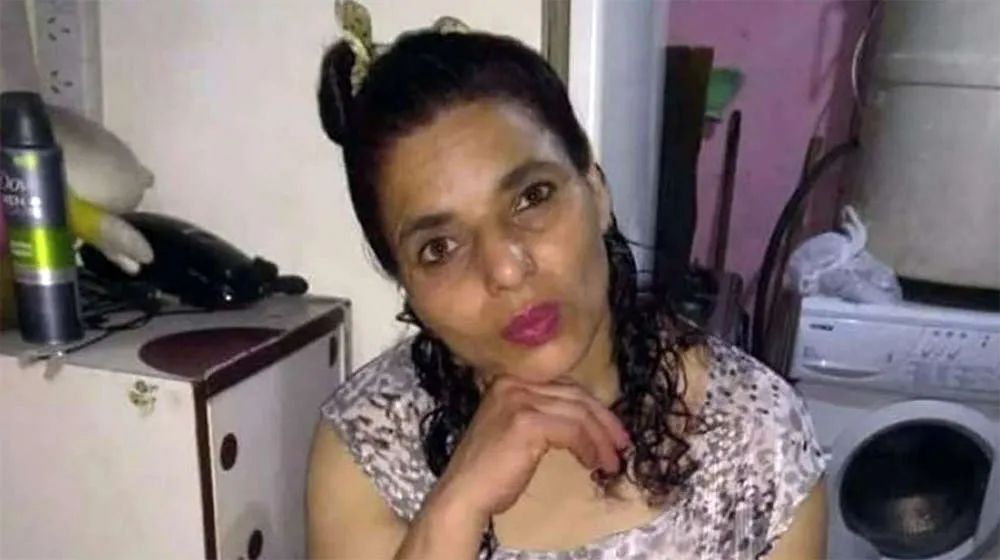 Le robaron el celular en el colectivo, intentó correr al ladrón, cayó de cabeza al asfalto y murió