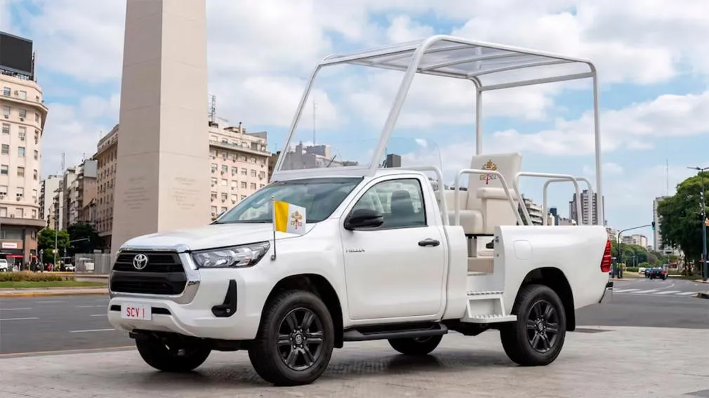 León XIV tendrá un Papamóvil argentino: una camioneta será adaptada para su visita al país