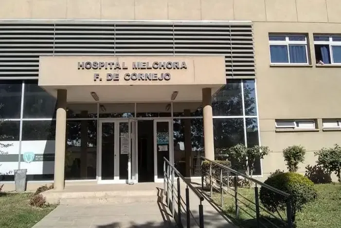 Limpiavidrios violentos atacaron a un hombre