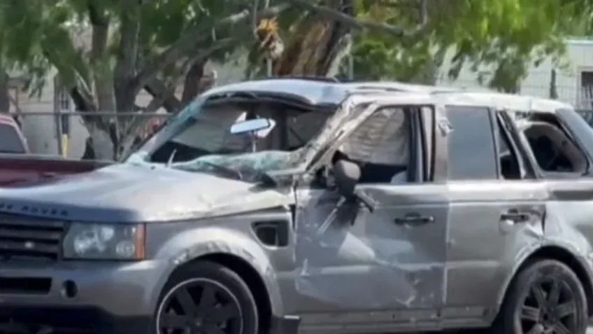 Locura en el Turismo Nacional: una corredora se enfureció y terminó a las patadas contra el auto de un rival