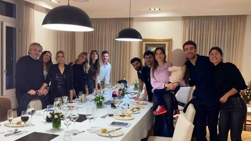 Los jeans tiro bajo de Shakira que vuelven a estar de moda