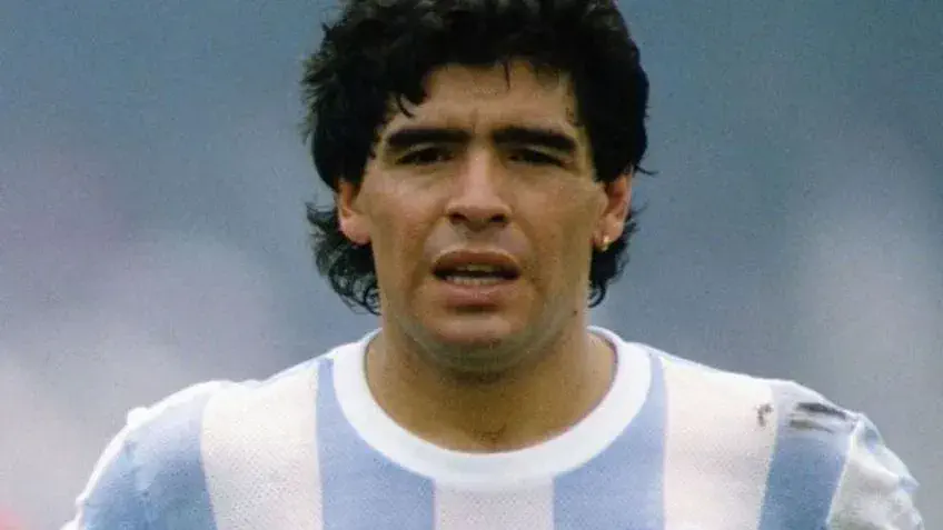 Los primeros billetes y monedas con la imagen de Diego Armando Maradona