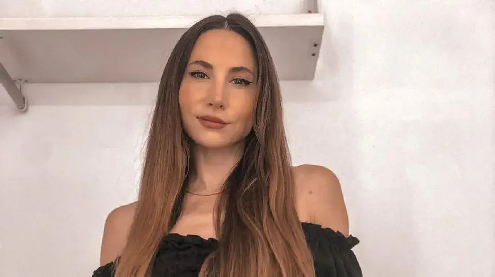 Magui Bravi deslumbró a sus seguidores con una microbikini con brillos