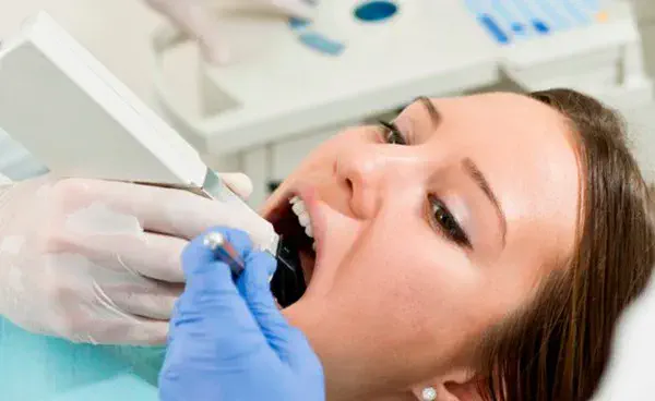 Mala praxis odontológica: condenan a una profesional