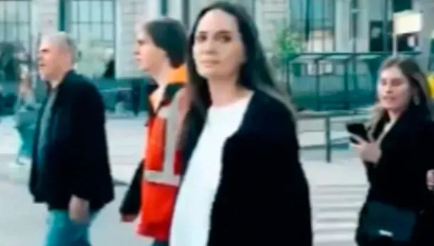 María Becerra y Belén Negri aparecieron en top y haciendo la tendencia “tanga a la vista”