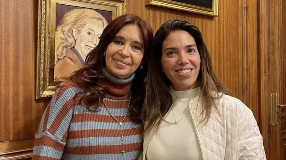 La sindicalista que compró el departamento en el edificio que habita Cristina voló 70 veces al exterior