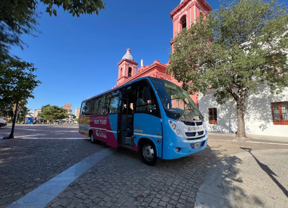 Más soluciones habitacionales: el Gobierno entregó nuevas viviendas en el Valle Central