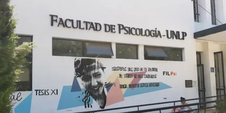 Mató a su pareja y enterró el cuerpo en el patio de su casa
