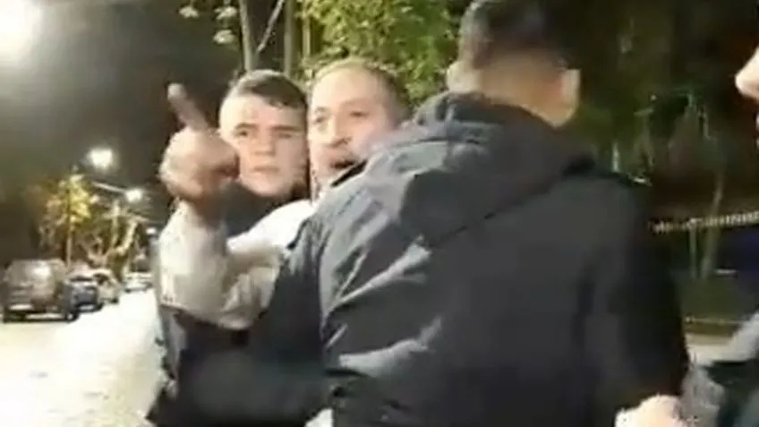 "Me quiero morir": se fue del chat de mamis y una de ellas le mandó un mensaje desconcertante