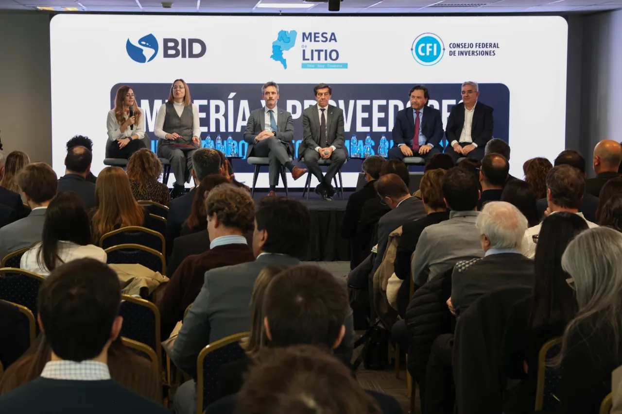 Memorándum: el Gobierno busca potenciar su vínculo con Utah para impulsar inversiones, minería y desarrollo energético