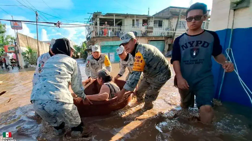 México: al menos 44 muertos y 27 desaparecidos por las inundaciones