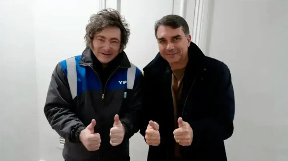 Milei viajará a Brasil para respaldar a Flavio Bolsonaro y recibió una dura respuesta de Lula