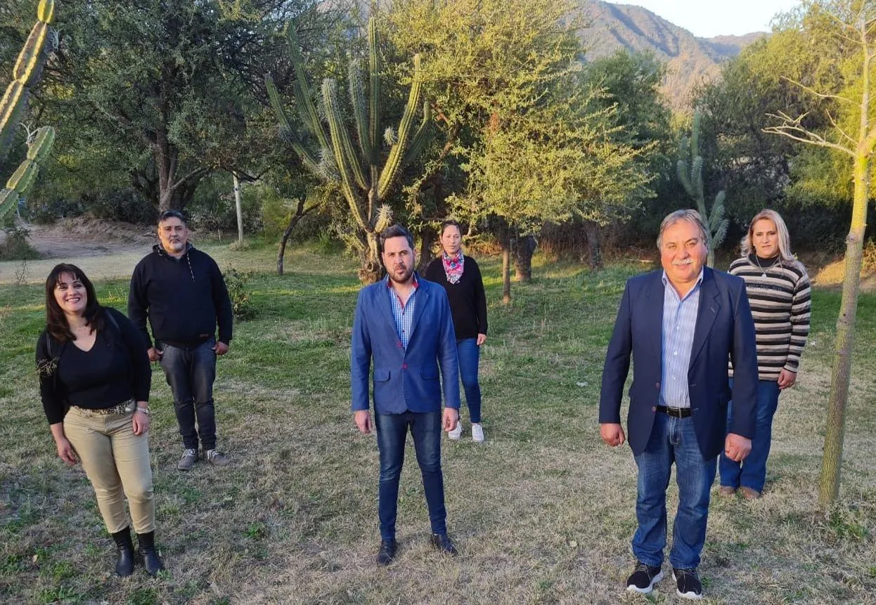 Moreno lanzó un spot "low cost" y estallaron los memes