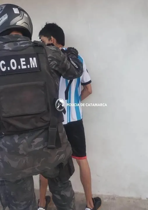 Motociclista chocó contra un tacho en la ruta