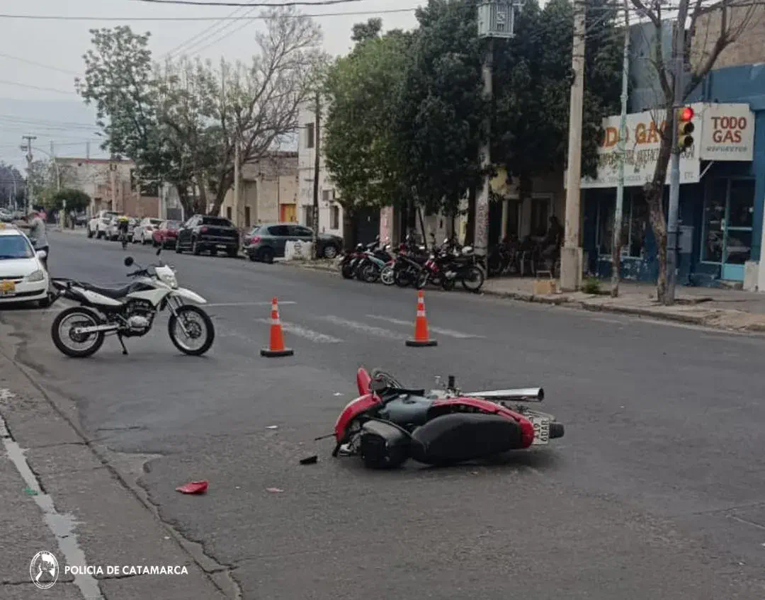 Motociclista fue hospitalizada tras un siniestro vial
