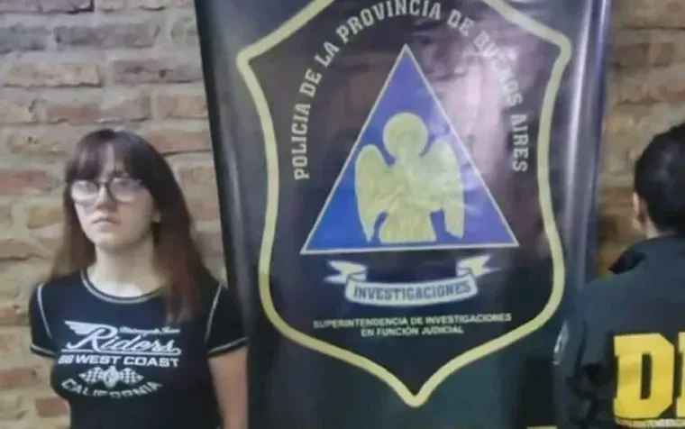 Motociclista se estrelló contra un local y falleció
