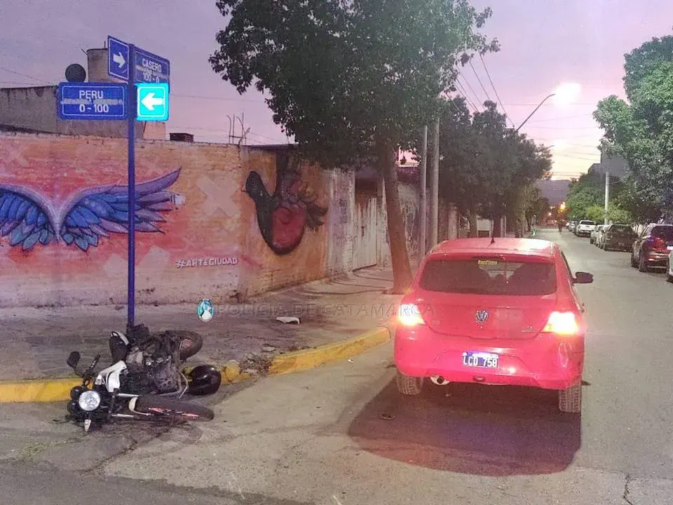 Mujer resultó lesionada en un siniestro vial