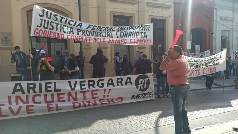 Neumáticos: salen de la fábrica a $17.000 y se venden a $60.000
