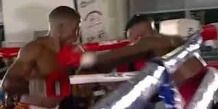 NO, sudar mucho en el ejercicio no implica que vayas a adelgazar en menos tiempo