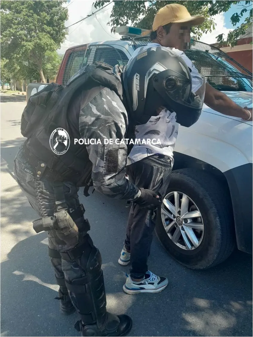 "Nuevos estudios: sin plata, sin obra social, golpeo puertas y todas cerradas"