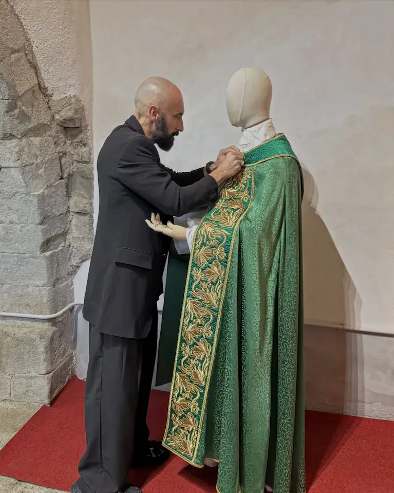 “¡Nunca más la guerra!”, gritó el papa León XIV ante 100 mil personas