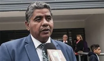 "Parece que se ponen de acuerdo para no trabajar a la siesta, después se quejan que no se trabaja"