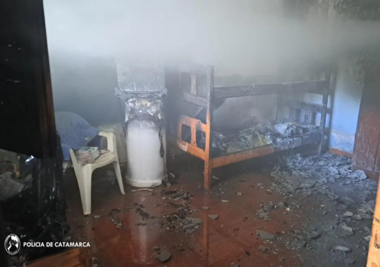 Pareja del gendarme argentino detenido en Venezuela: “Me han dicho que Nahuel está sano, en el Rodeo 1, junto a 14 extranjeros”