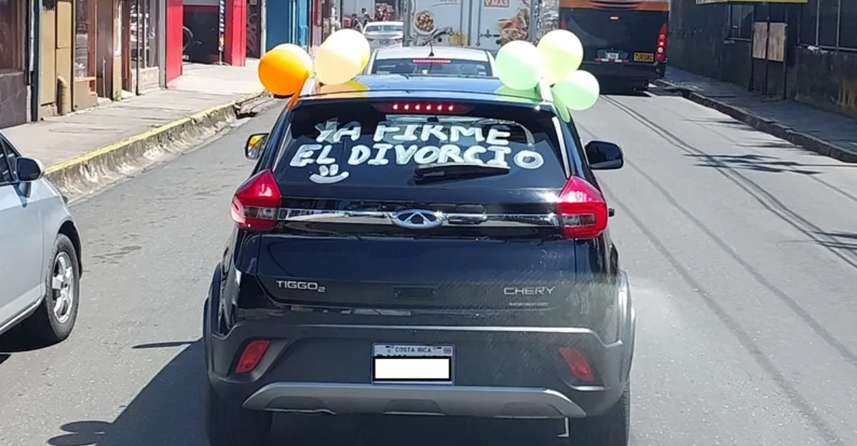 Pensó que su esposa era infiel, la degolló y dejó a su hijo con autismo internado