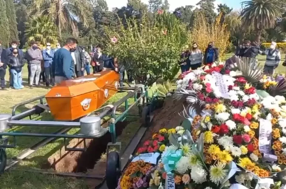Periodista cubría un accidente fatal y se enteró en vivo que la víctima era su hijo