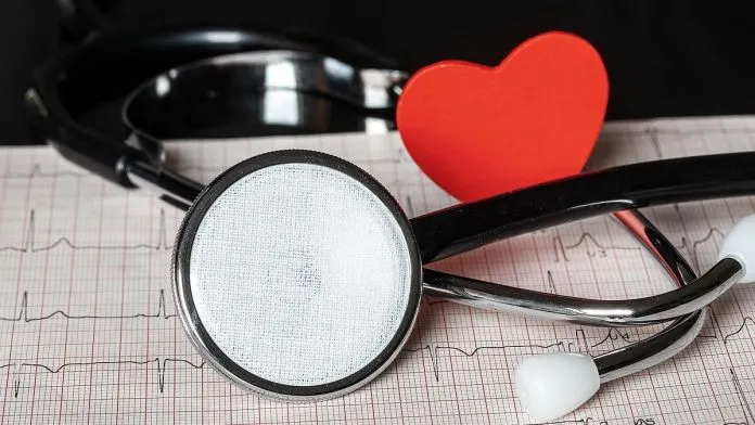 Piden la imputación de un médico