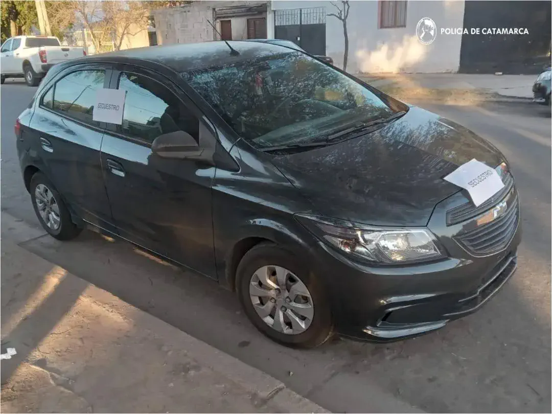 Policías secuestran un automóvil por alcoholemia positiva
