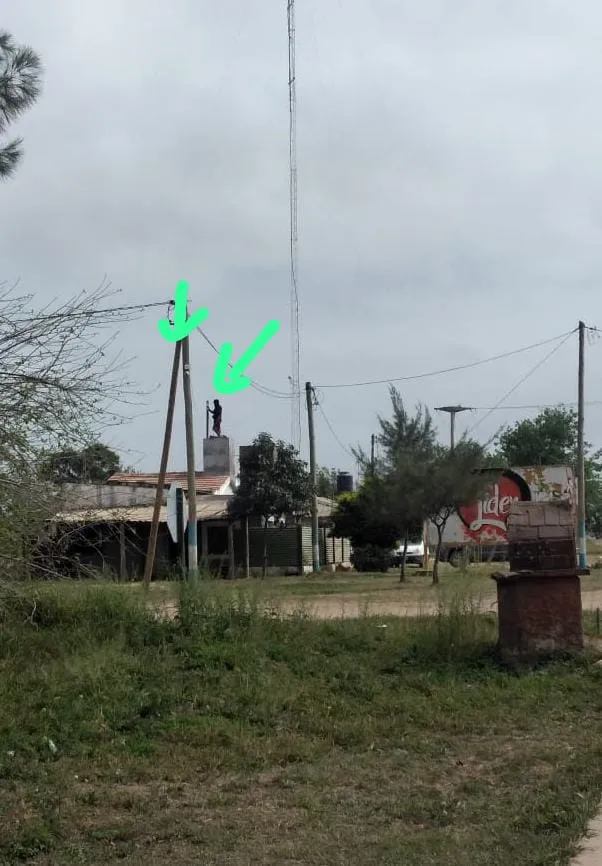 Policías sofocaron un incendio de una vivienda en la Capital